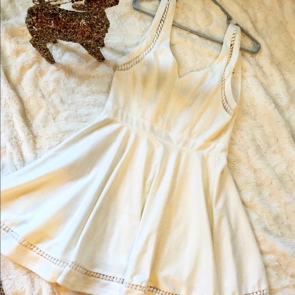 Francesca's Collections Dresses & Skirts - Francesca’s white dress